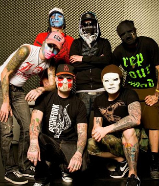 Hollywood Undead - Everywhere I Go (2009)